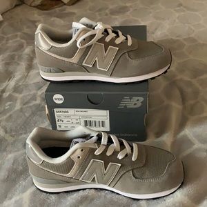 Grey New Balance Shoes